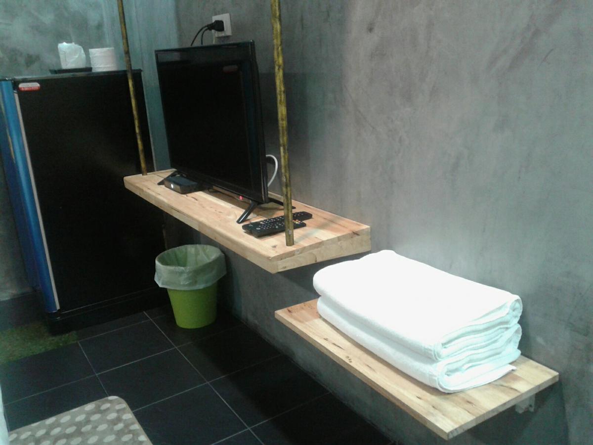 King Kong Hostel At Krabi town Екстериор снимка